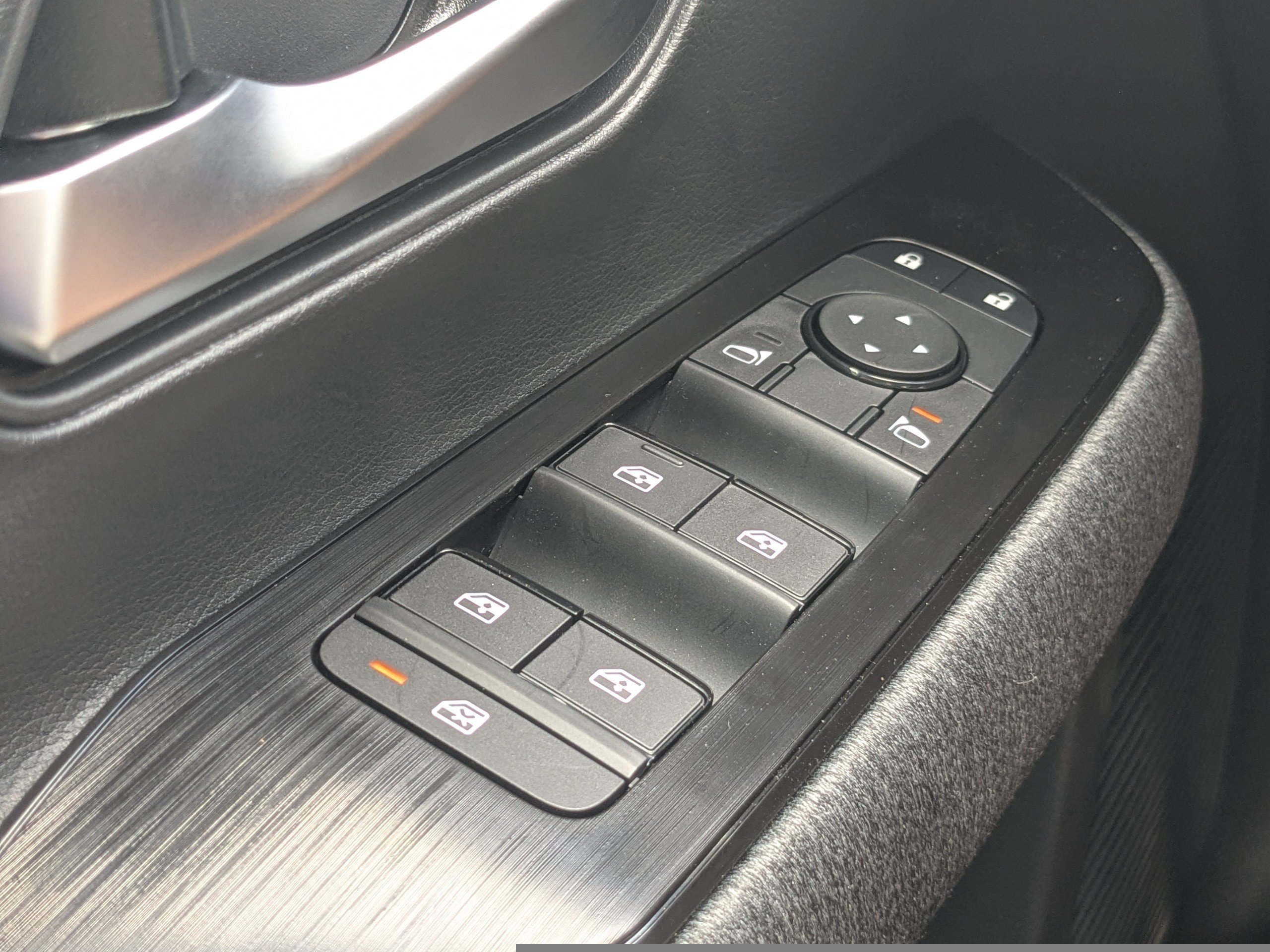 New 2026 Nissan Kicks SV FWD image 22