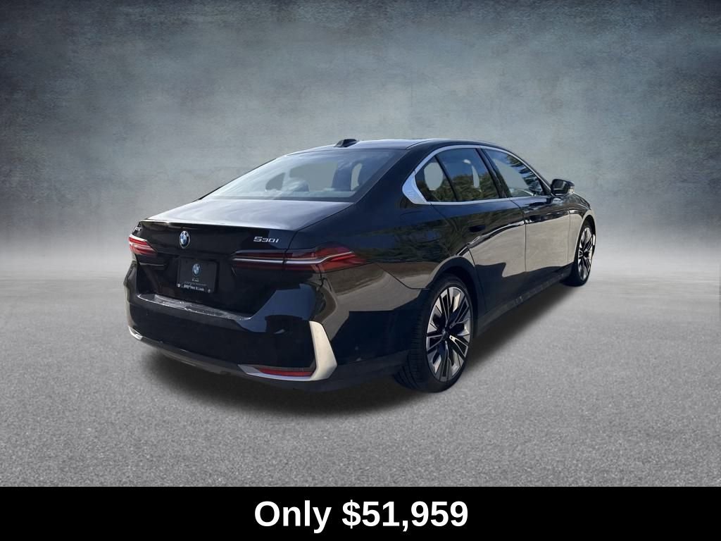 Used 2025 BMW 530i xDrive w/ Premium Package image 6