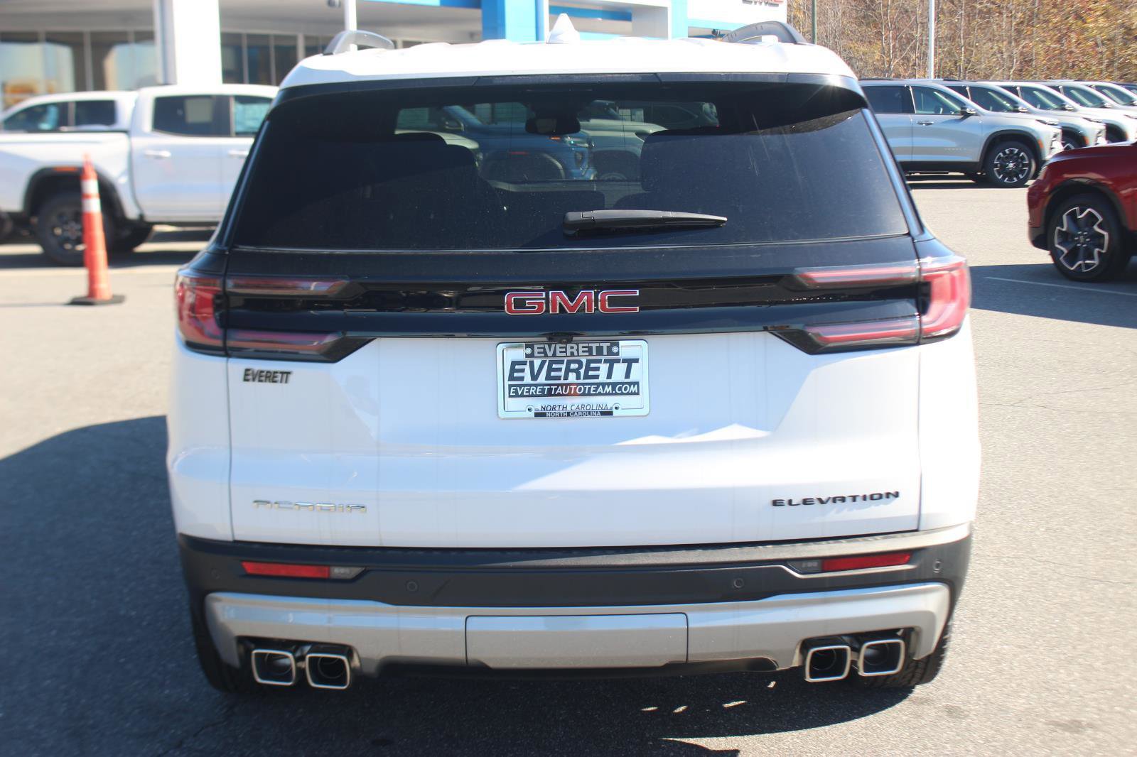 New 2025 GMC Acadia Elevation w/ Elevation Premium Package image 6