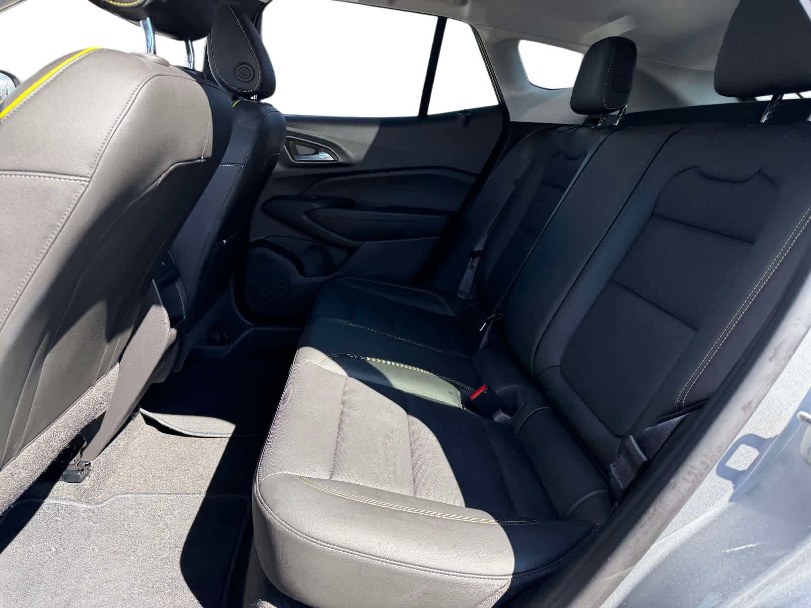 Used 2024 Chevrolet Trax ACTIV w/ Sunroof Package image 14