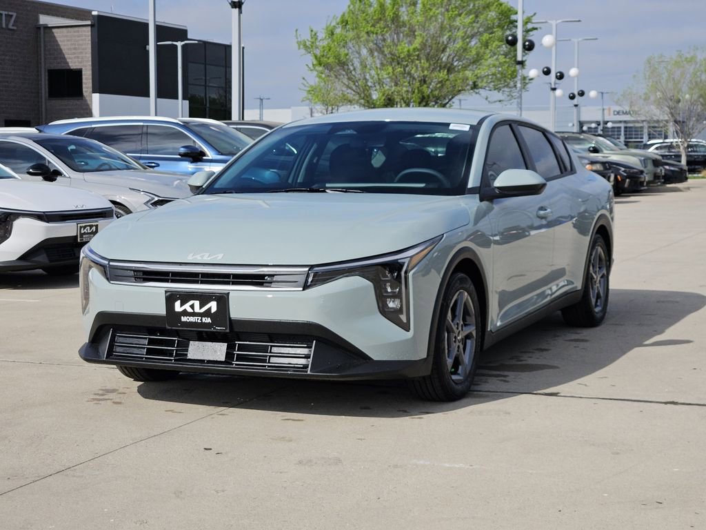 New 2026 Kia K4 FWD image 2