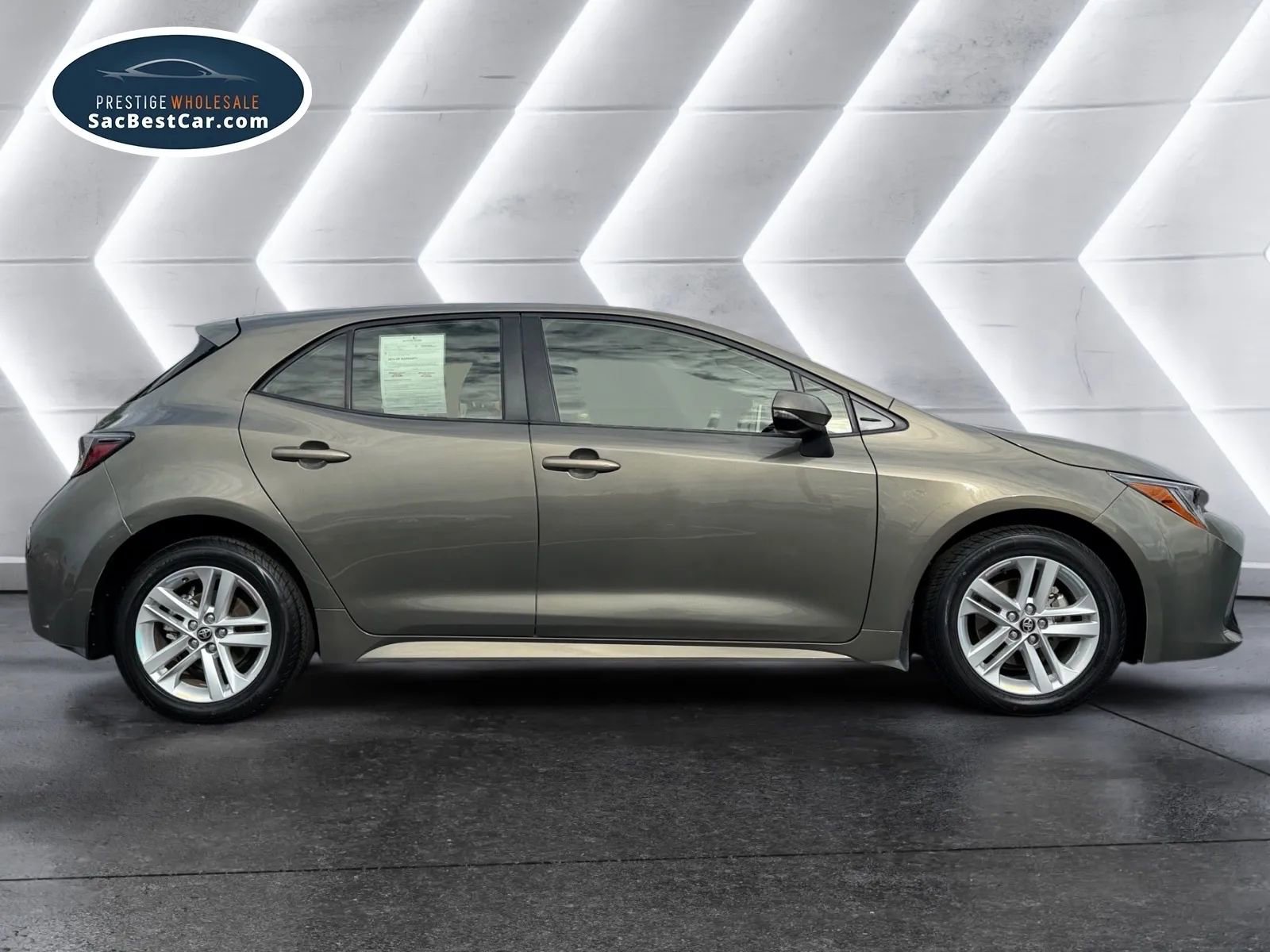 Used 2019 Toyota Corolla SE w/ Carpet Mat Package image 6