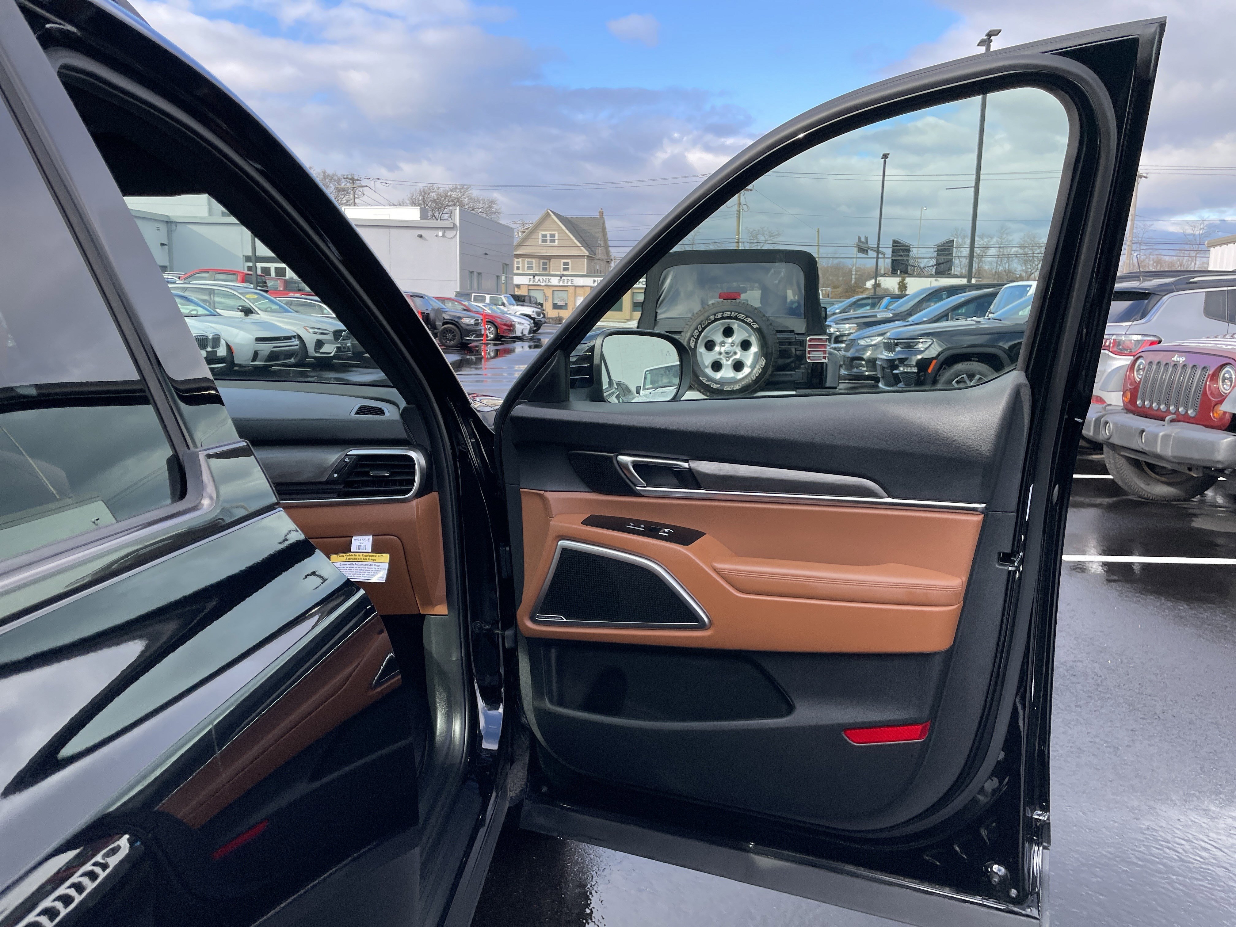 Used 2025 Kia Telluride EX X-Line image 8