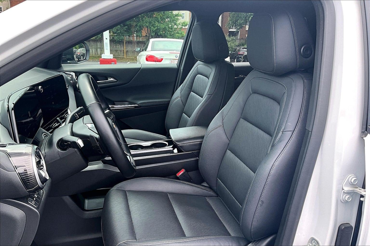 Used 2025 Chevrolet Equinox LT w/ Convenience Package II AWD/4WD image 23