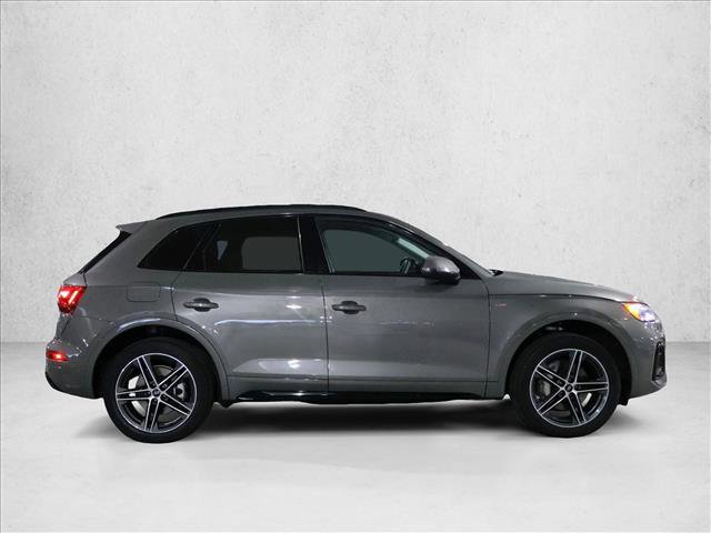 Used 2023 Audi Q5 e Premium Plus w/ Premium Plus Package image 4
