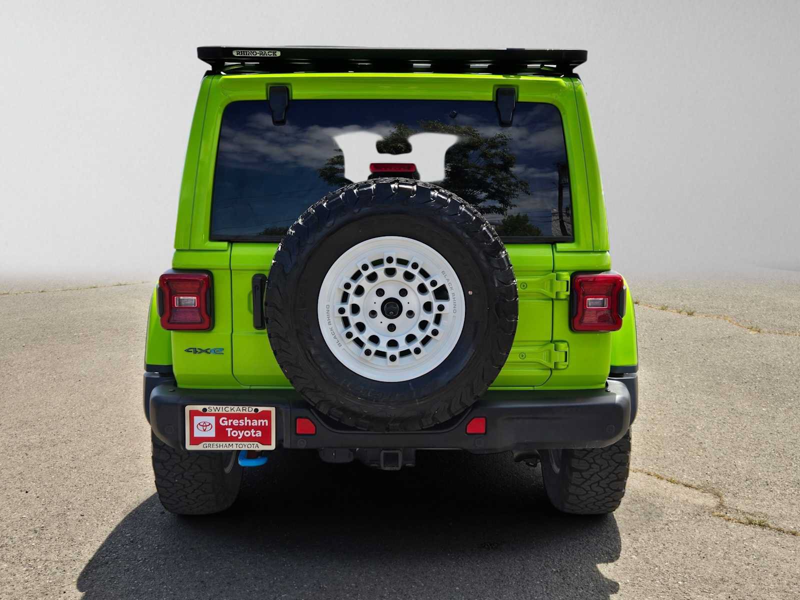 Used 2021 Jeep Wrangler Unlimited Rubicon 4xe w/ Cold Weather Group AWD/4WD image 4