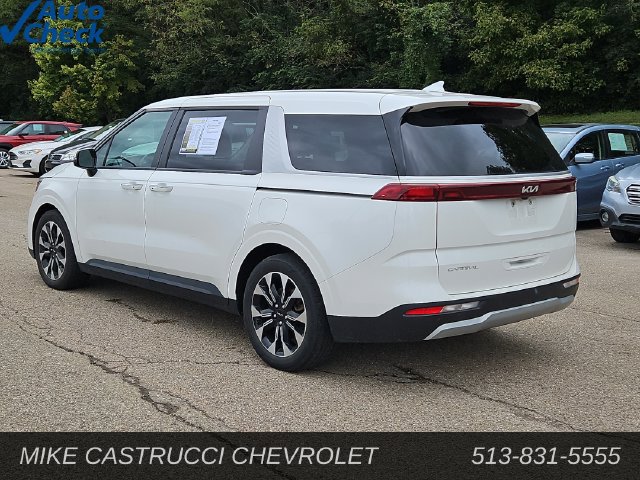 Used 2024 Kia Carnival EX FWD image 3