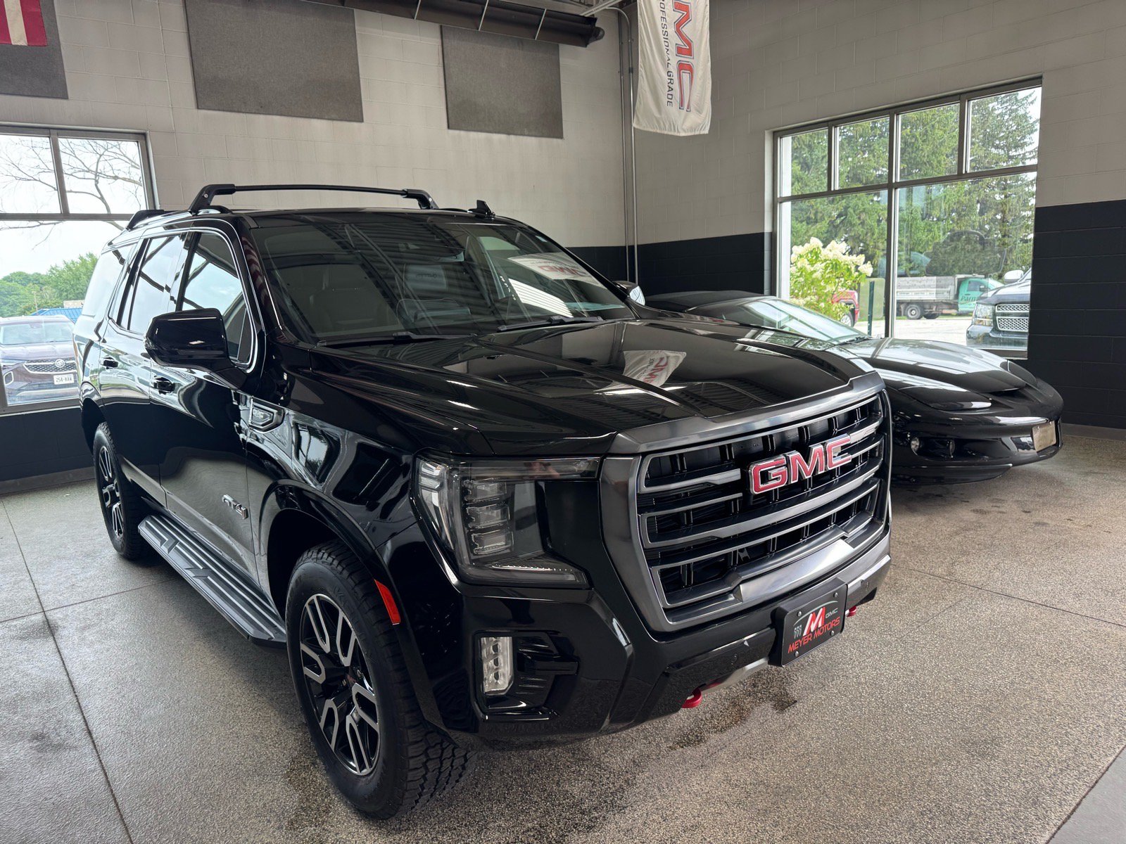 Used 2023 GMC Yukon AT4 w/ Max Trailering Package AWD/4WD image 3