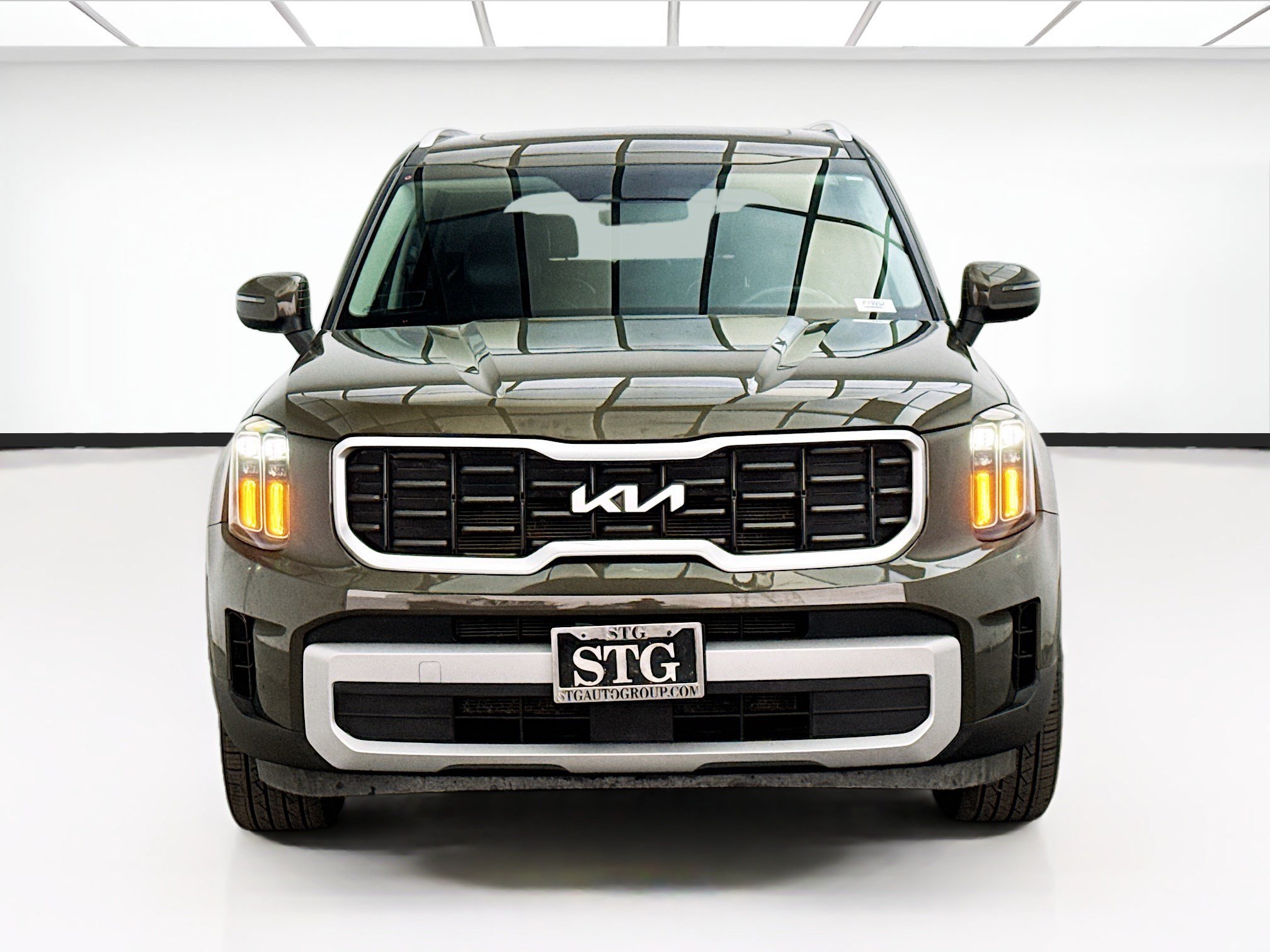 Used 2024 Kia Telluride S w/ S Sunroof Package FWD image 2