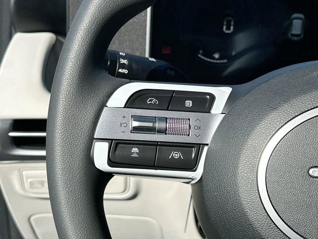 New 2026 Hyundai Tucson SEL image 13