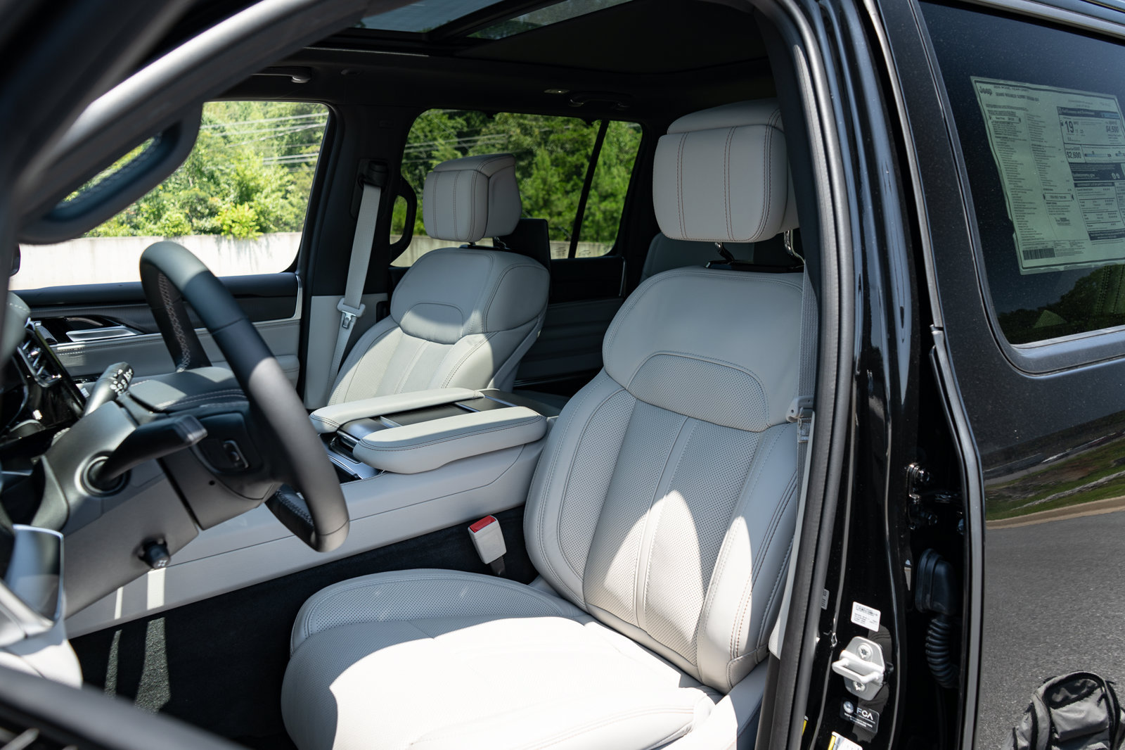 New 2026 Jeep Grand Wagoneer Summit w/ Rear Seat Video Group I AWD/4WD image 25