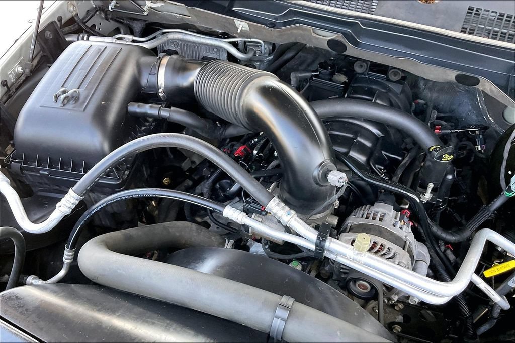 Used 2014 RAM 1500 Laramie w/ Convenience Group AWD/4WD image 32