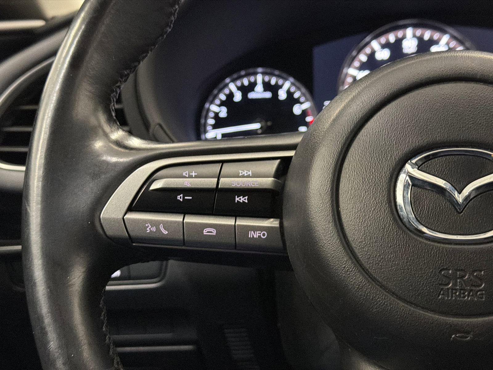 Used 2023 MAZDA MAZDA3 s image 19