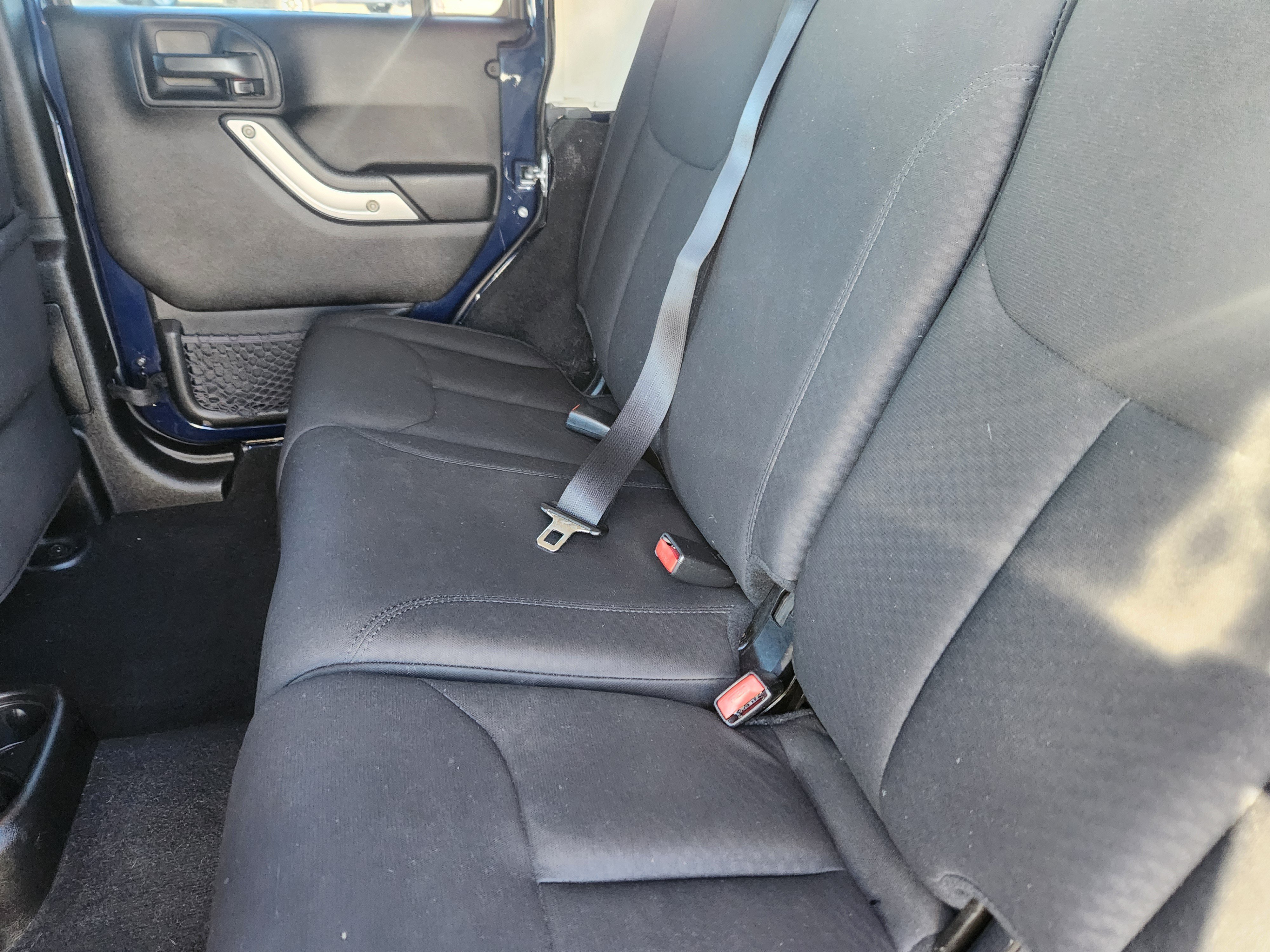 Used 2013 Jeep Wrangler Unlimited Sahara w/ Connectivity Group AWD/4WD image 17