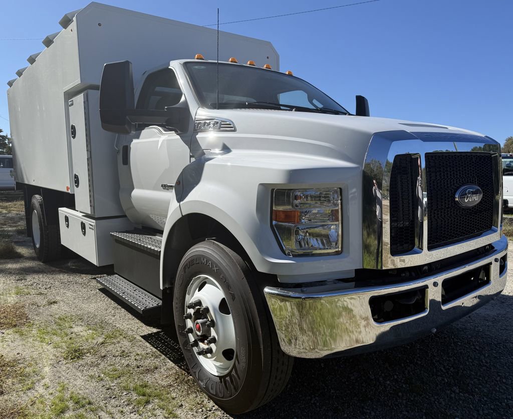 New 2026 Ford F750 2WD Regular Cab Super Duty image 1
