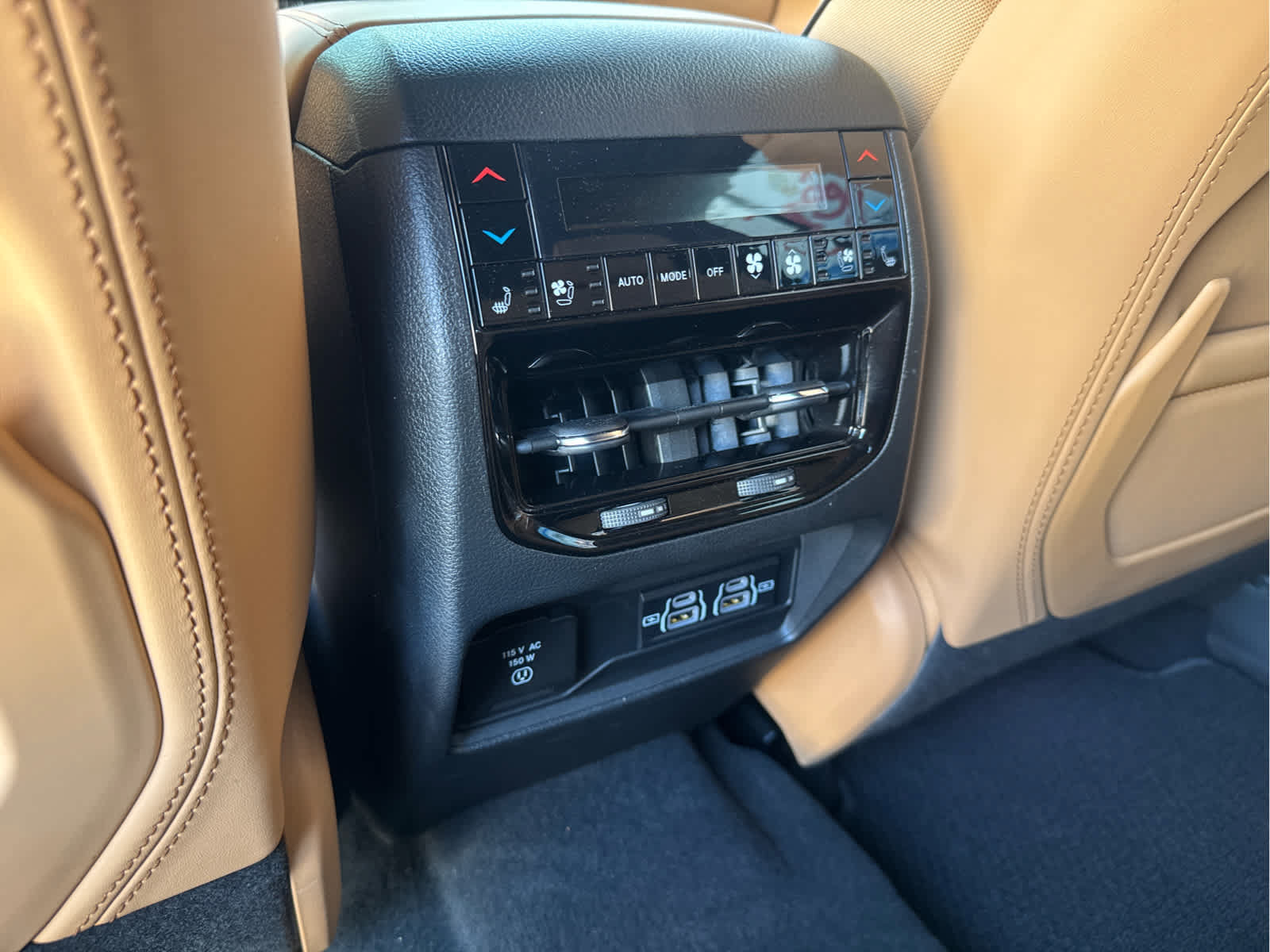 Used 2025 Jeep Grand Cherokee L Summit AWD/4WD image 39