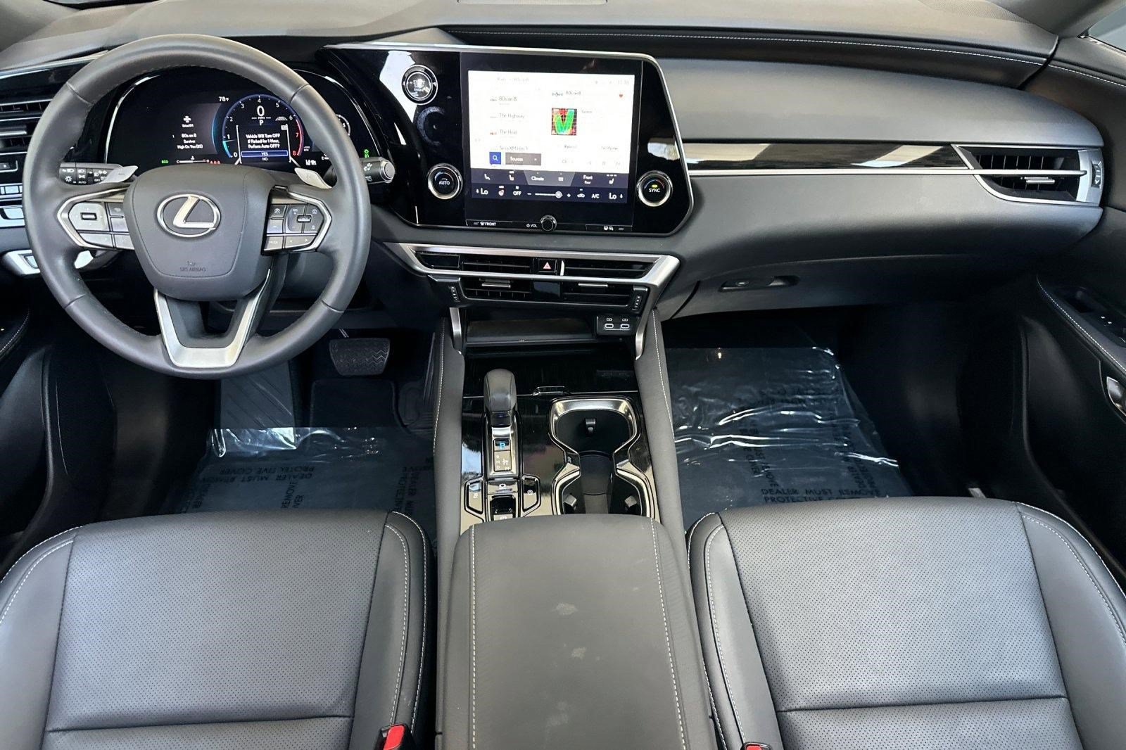 Certified 2025 Lexus RX 350 FWD w/ Accessory Package image 17
