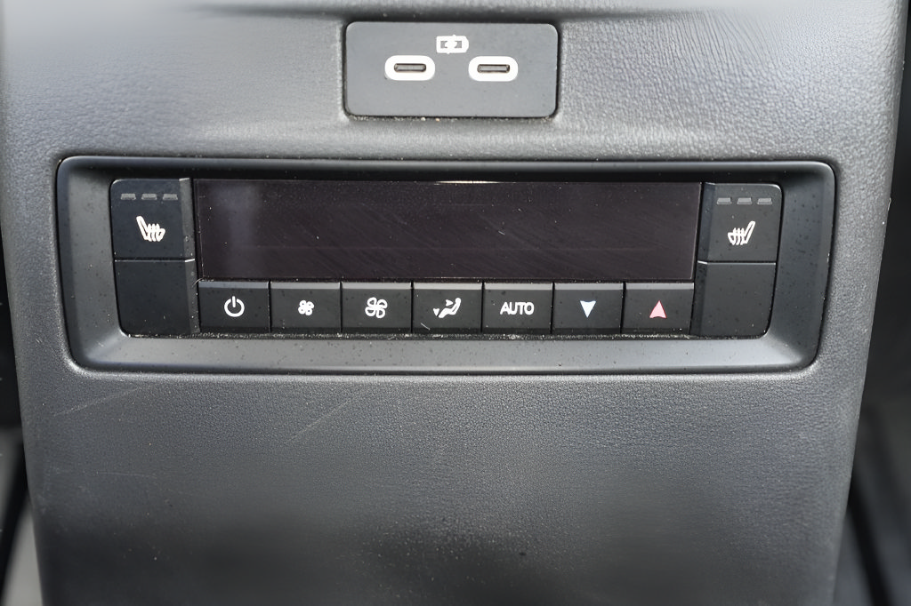 Used 2024 MAZDA CX-90 Plug-In Hybrid w/ Premium Plus AWD/4WD image 22