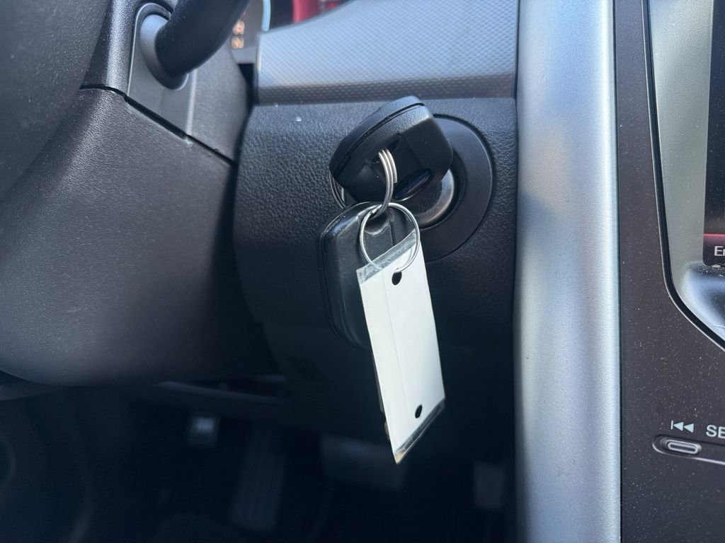 Used 2013 Ford Edge SEL FWD image 20