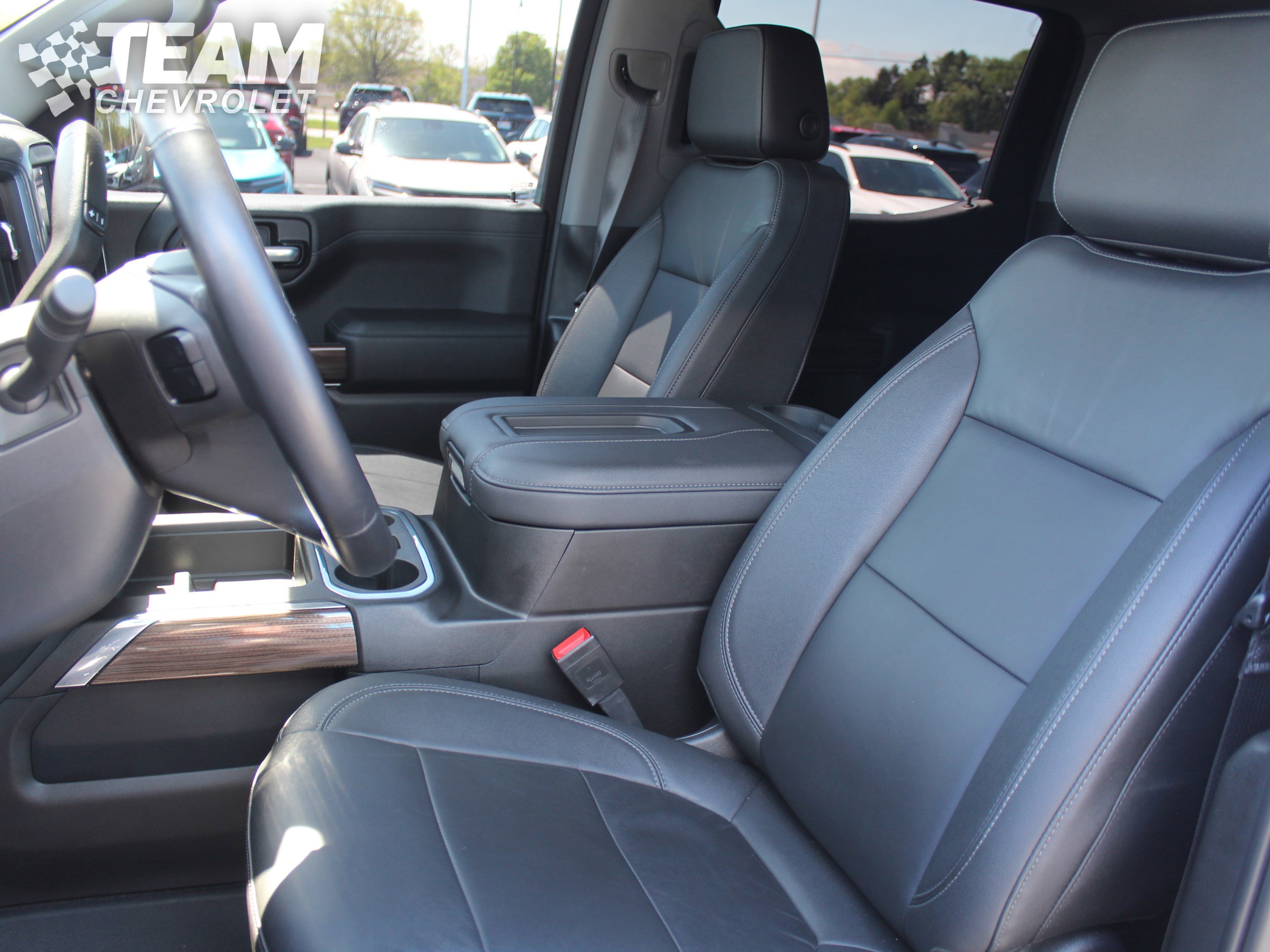 Used 2021 Chevrolet Silverado 1500 LT Trail Boss w/ Convenience Package II AWD/4WD image 11