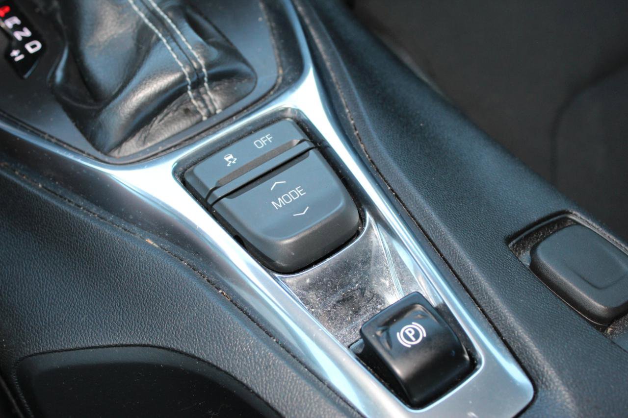 Used 2019 Chevrolet Camaro LT w/ Technology Package image 23