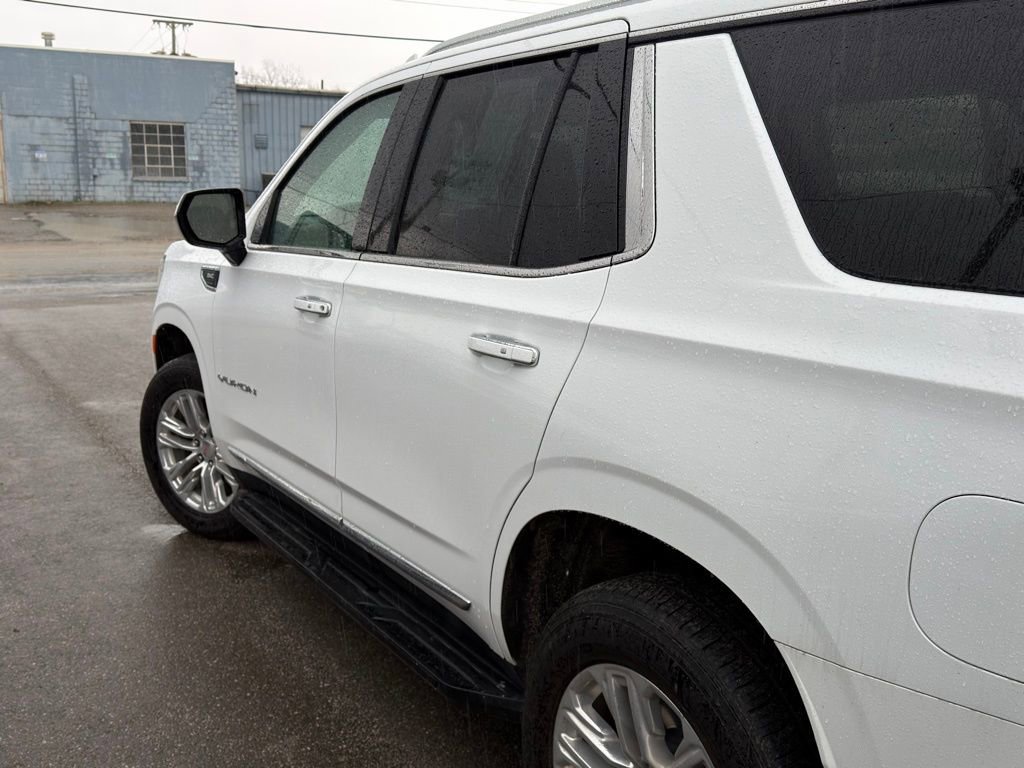 Used 2024 GMC Yukon SLT AWD/4WD image 18