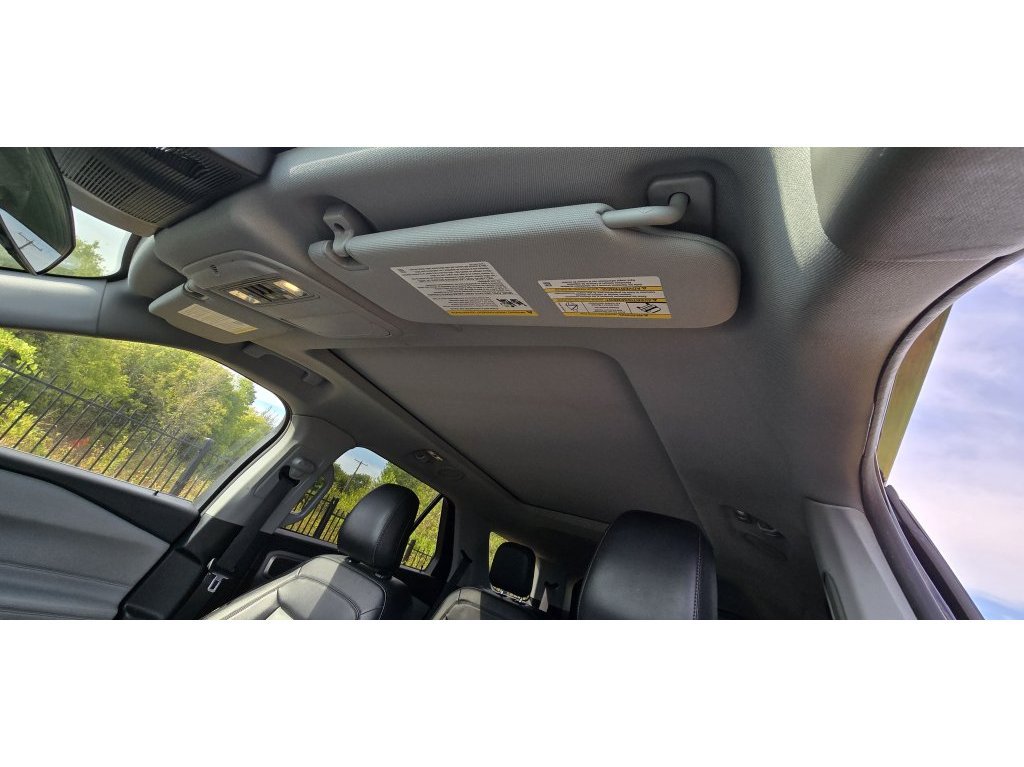 Used 2024 Ford Explorer XLT w/ Equipment Group 202A AWD/4WD image 11
