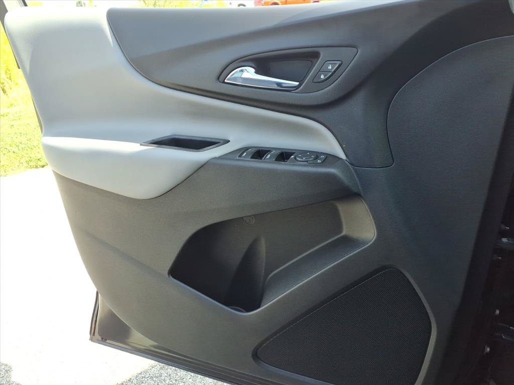 Used 2021 Chevrolet Equinox LS FWD image 21