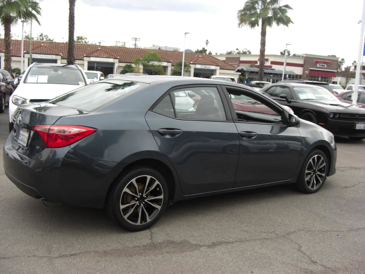 Used 2017 Toyota Corolla LE FWD image 11