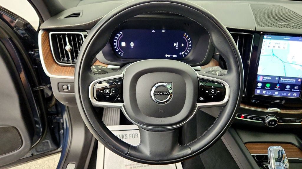 Used 2022 Volvo XC60 B5 Inscription w/ Advanced Package FWD image 13