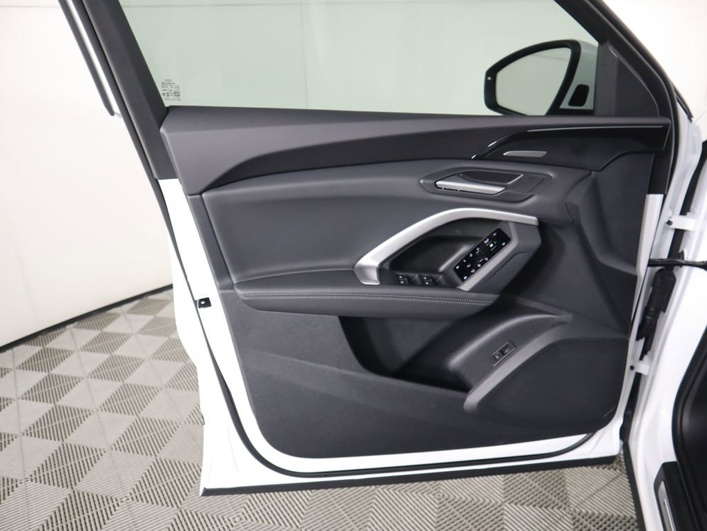 Used 2025 Audi Q5 Premium Plus w/ Premium Plus image 27