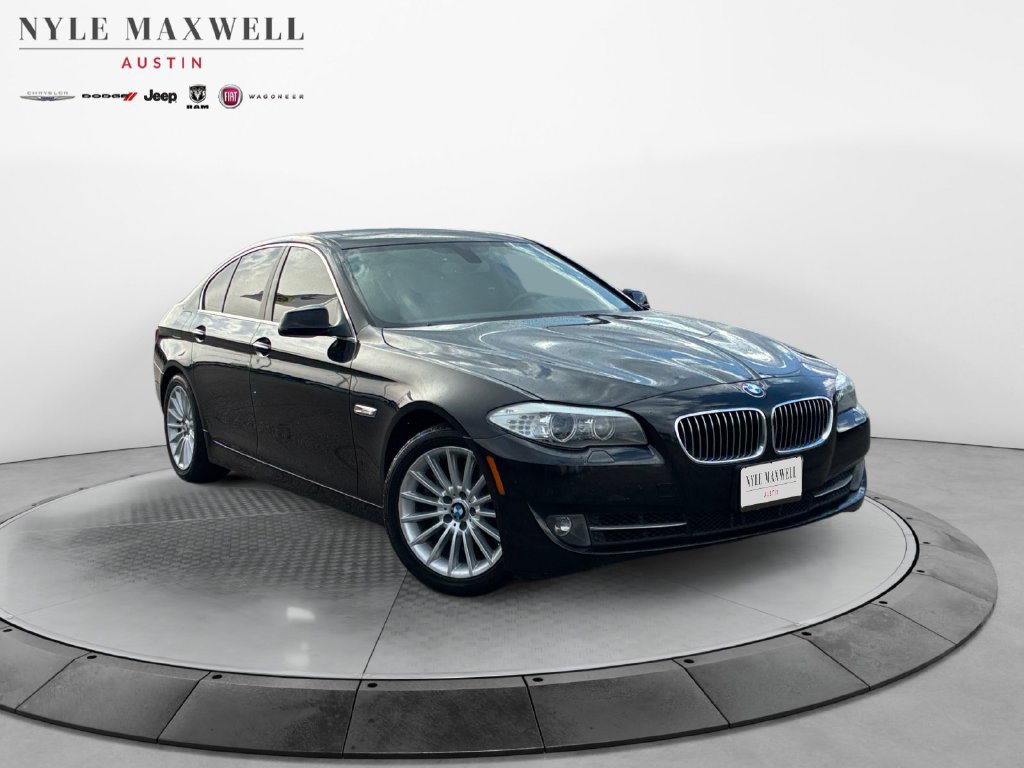 Used 2013 BMW 535i xDrive Sedan AWD/4WD image 2