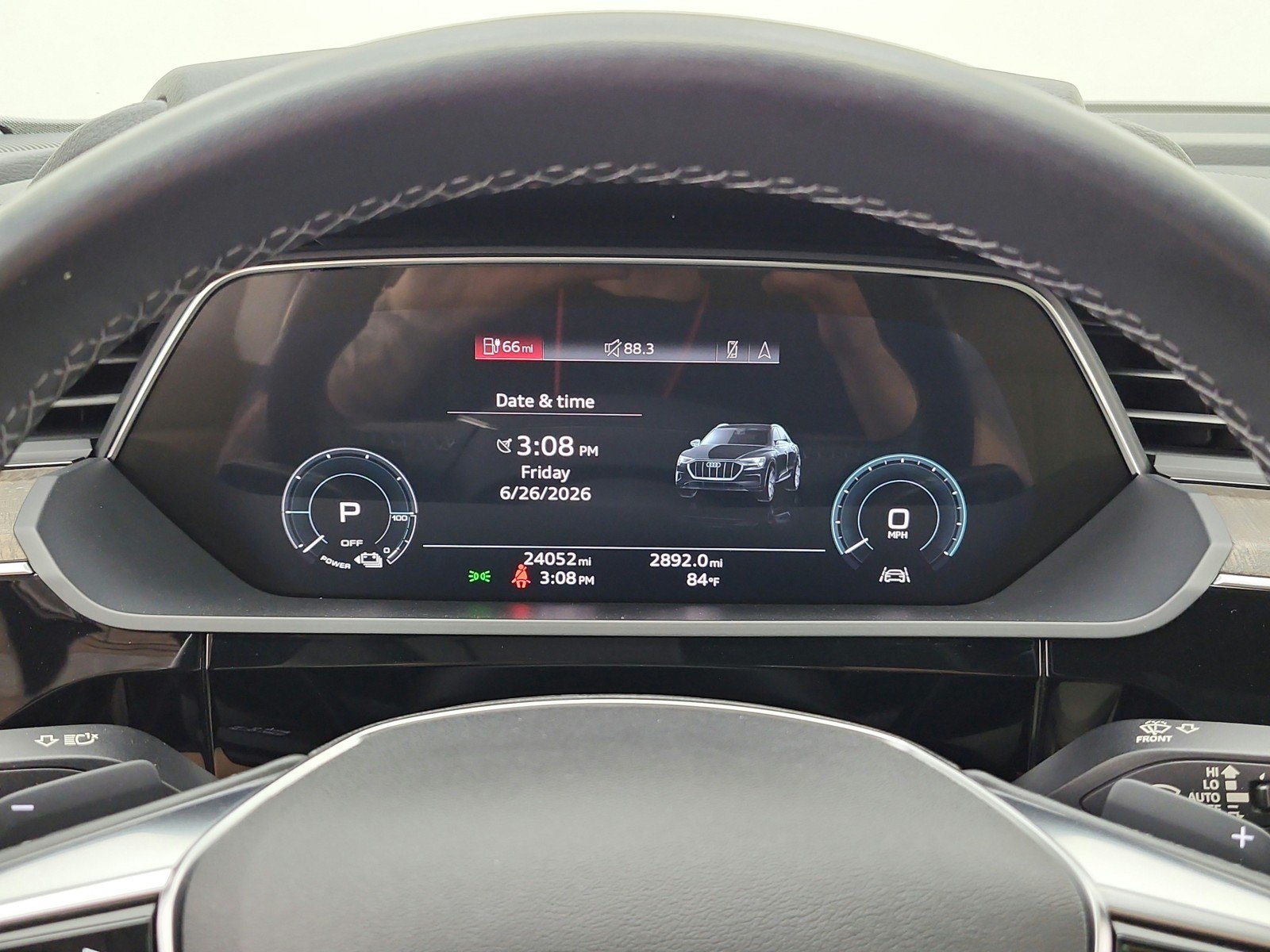 Used 2022 Audi e-tron Premium AWD/4WD image 9
