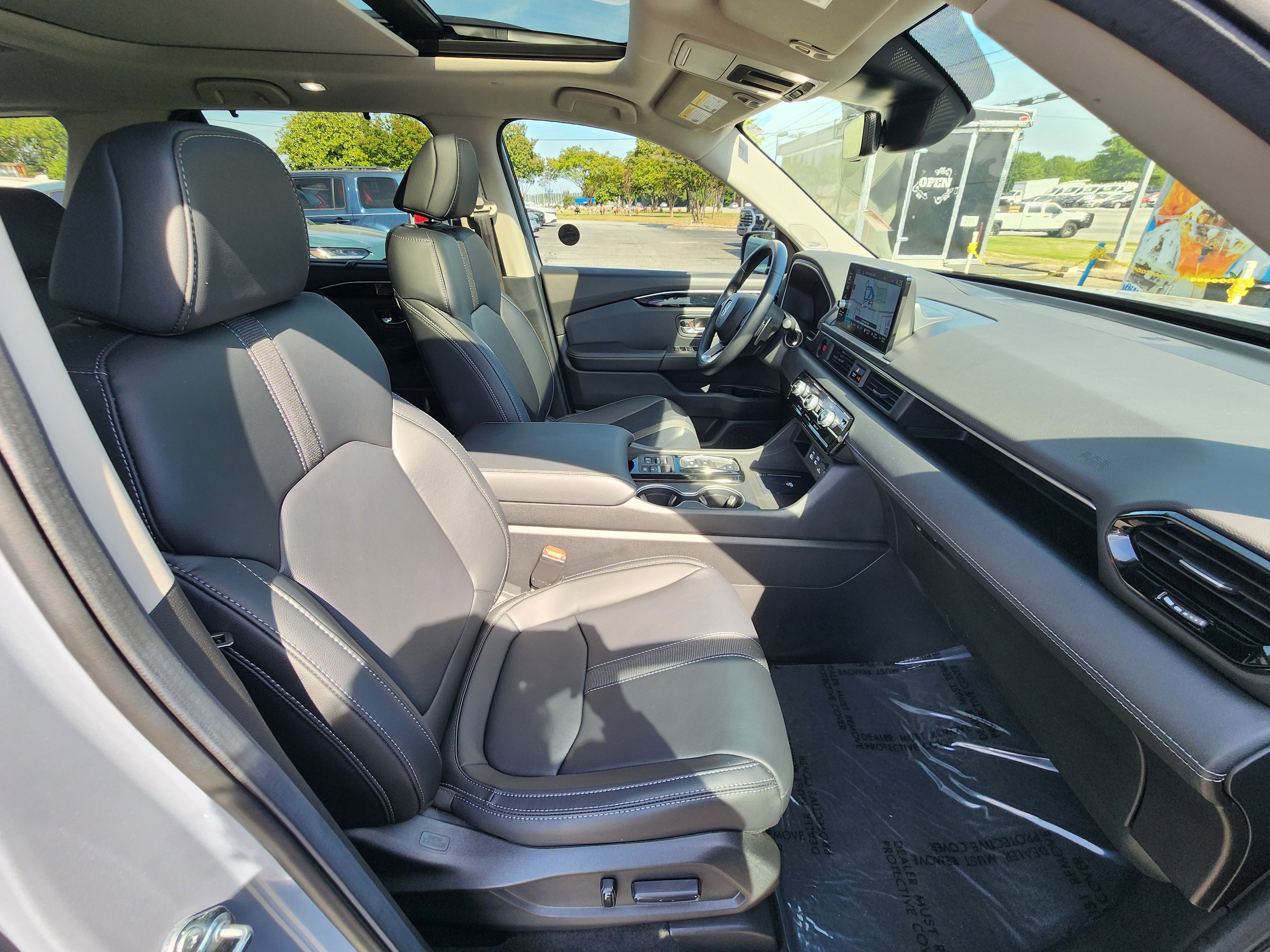 Certified 2025 Honda Pilot Touring image 12