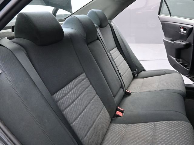 Used 2016 Toyota Camry LE image 21