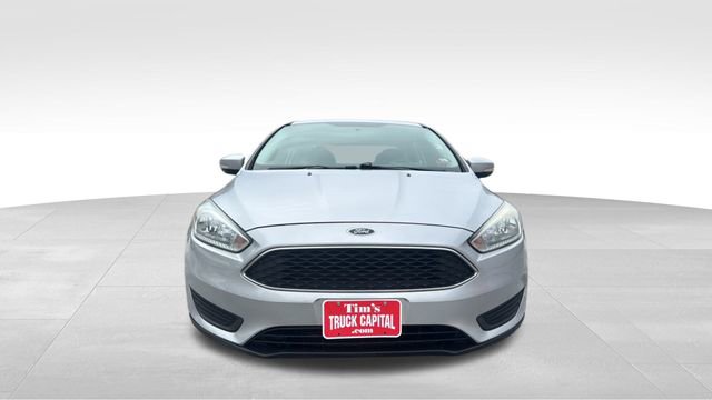 Used 2016 Ford Focus SE w/ SE Cold Weather Package FWD image 6