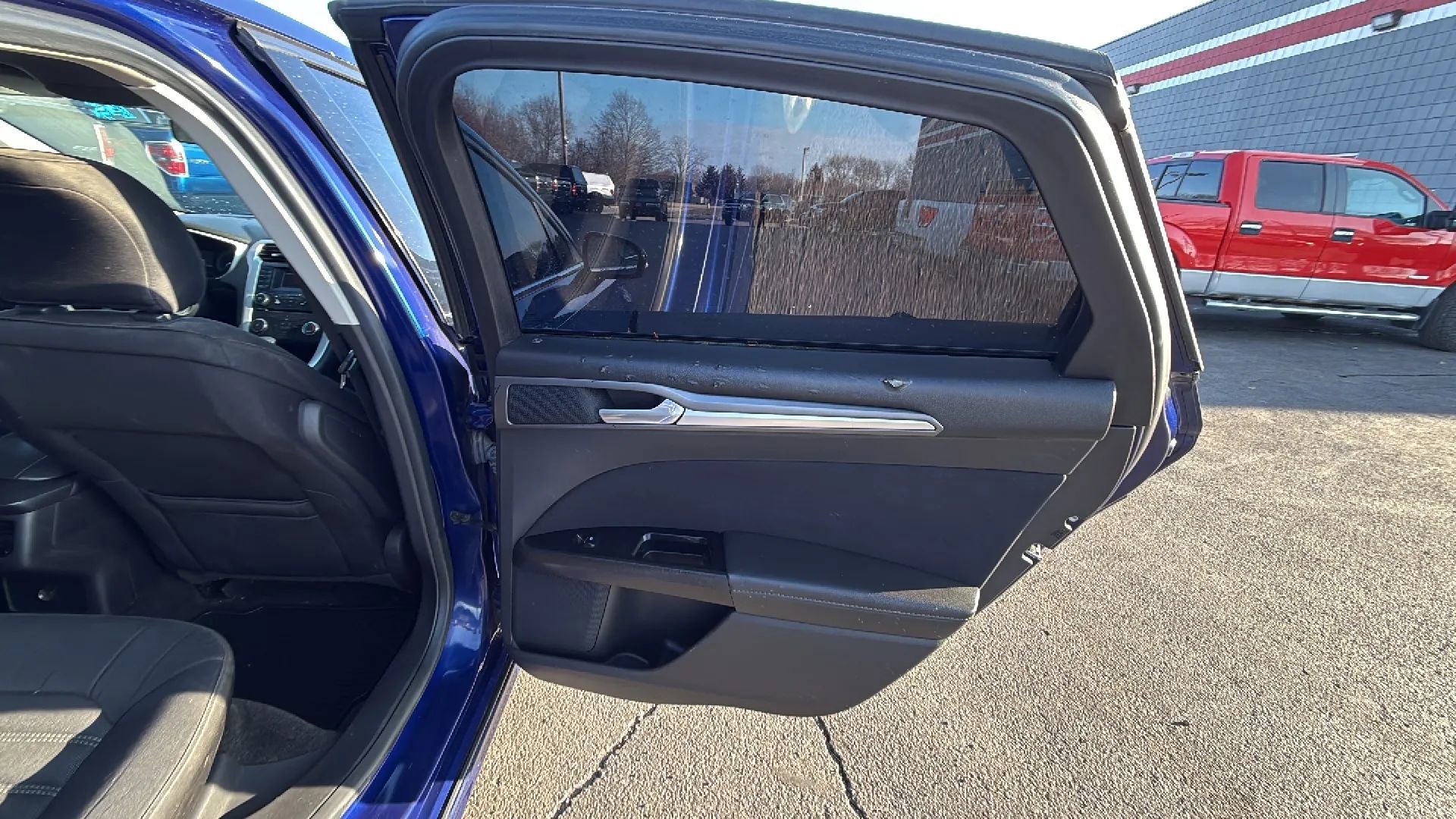 Used 2015 Ford Fusion SE image 14