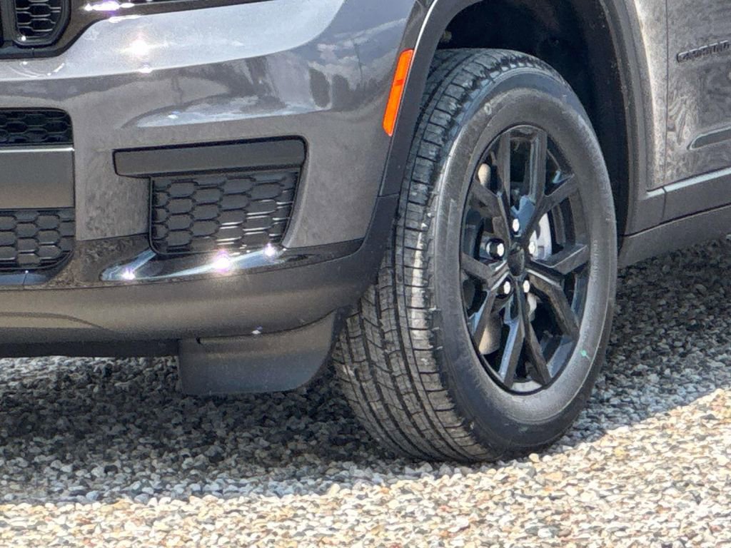 New 2025 Jeep Grand Cherokee L Altitude image 7