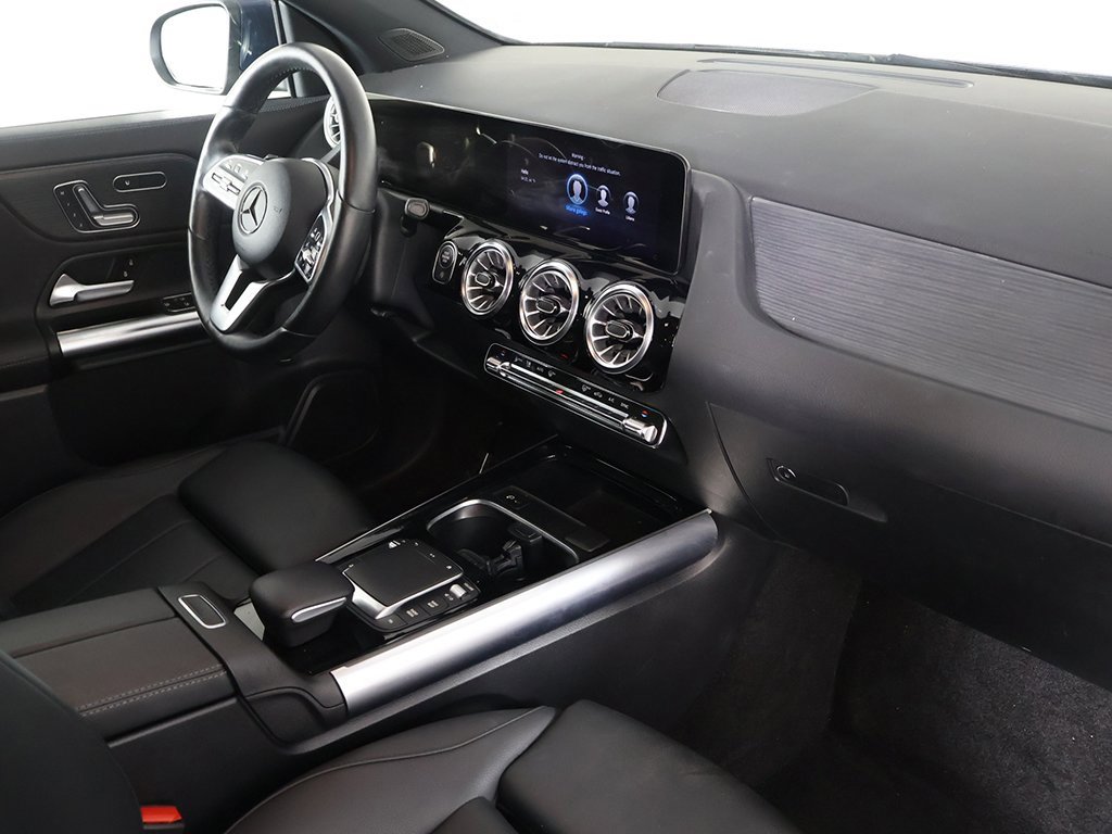 Used 2023 Mercedes-Benz GLA 250 4MATIC w/ Premium Package image 25