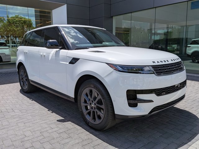 Used 2024 Land Rover Range Rover Sport SE image 3