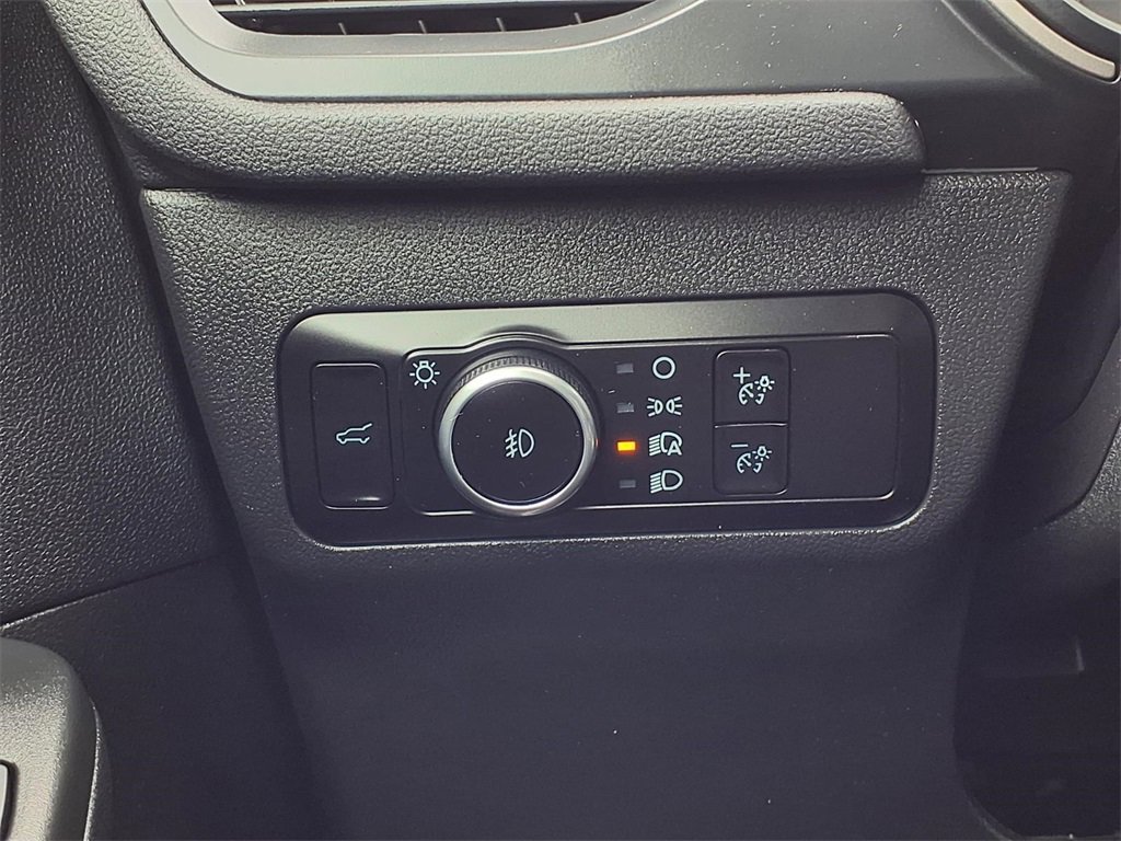 Used 2022 Ford Escape SEL image 18