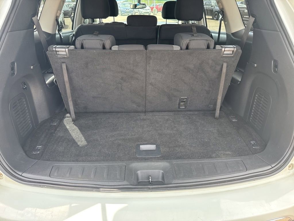 Used 2018 Nissan Pathfinder SV AWD/4WD image 35
