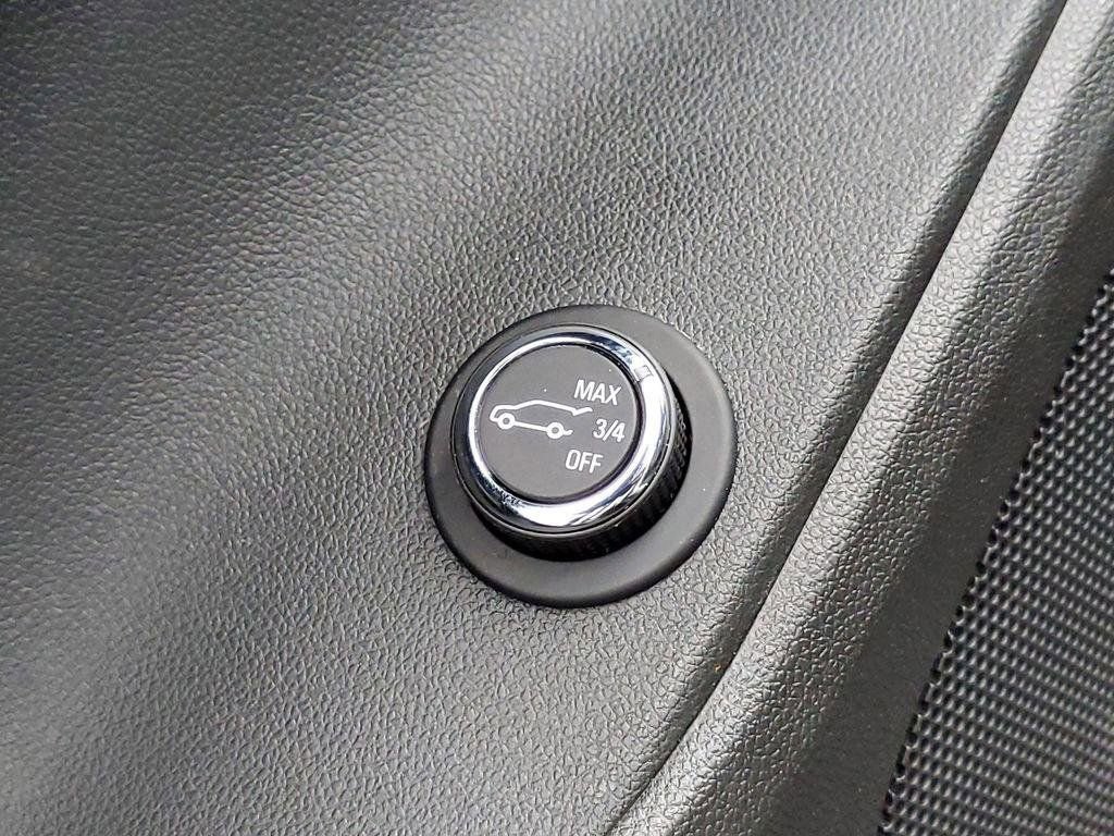 Certified 2023 Chevrolet Blazer RS w/ Driver Confidence II Package image 25