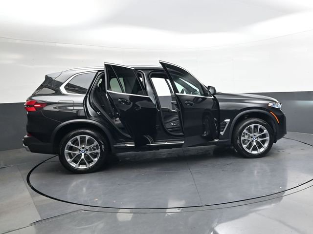 Used 2025 BMW X5 xDrive50e image 37