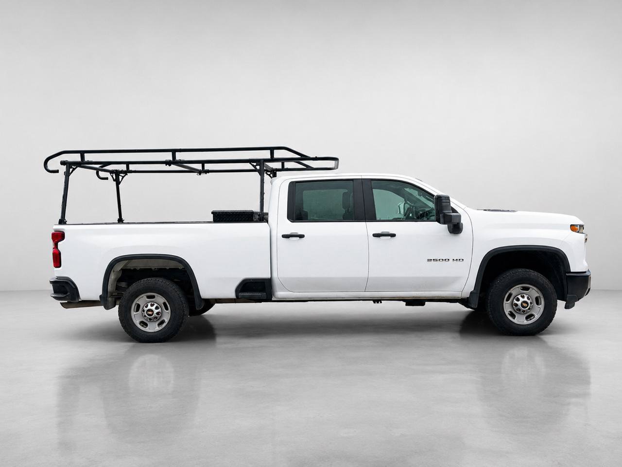 Used 2024 Chevrolet Silverado 2500 W/T RWD image 6
