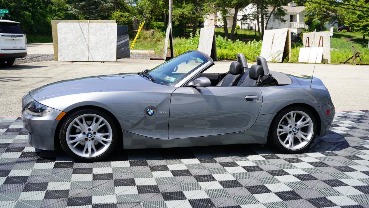 Used 2008 BMW Z4 3.0i w/ Premium Pkg RWD image 29