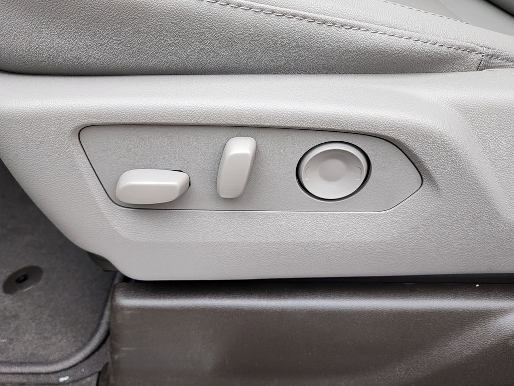 New 2026 GMC Sierra 1500 SLT w/ SLT Premium Plus Package image 18