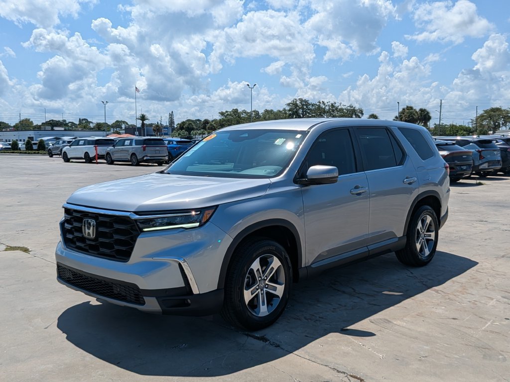 Used 2025 Honda Pilot EX-L image 4