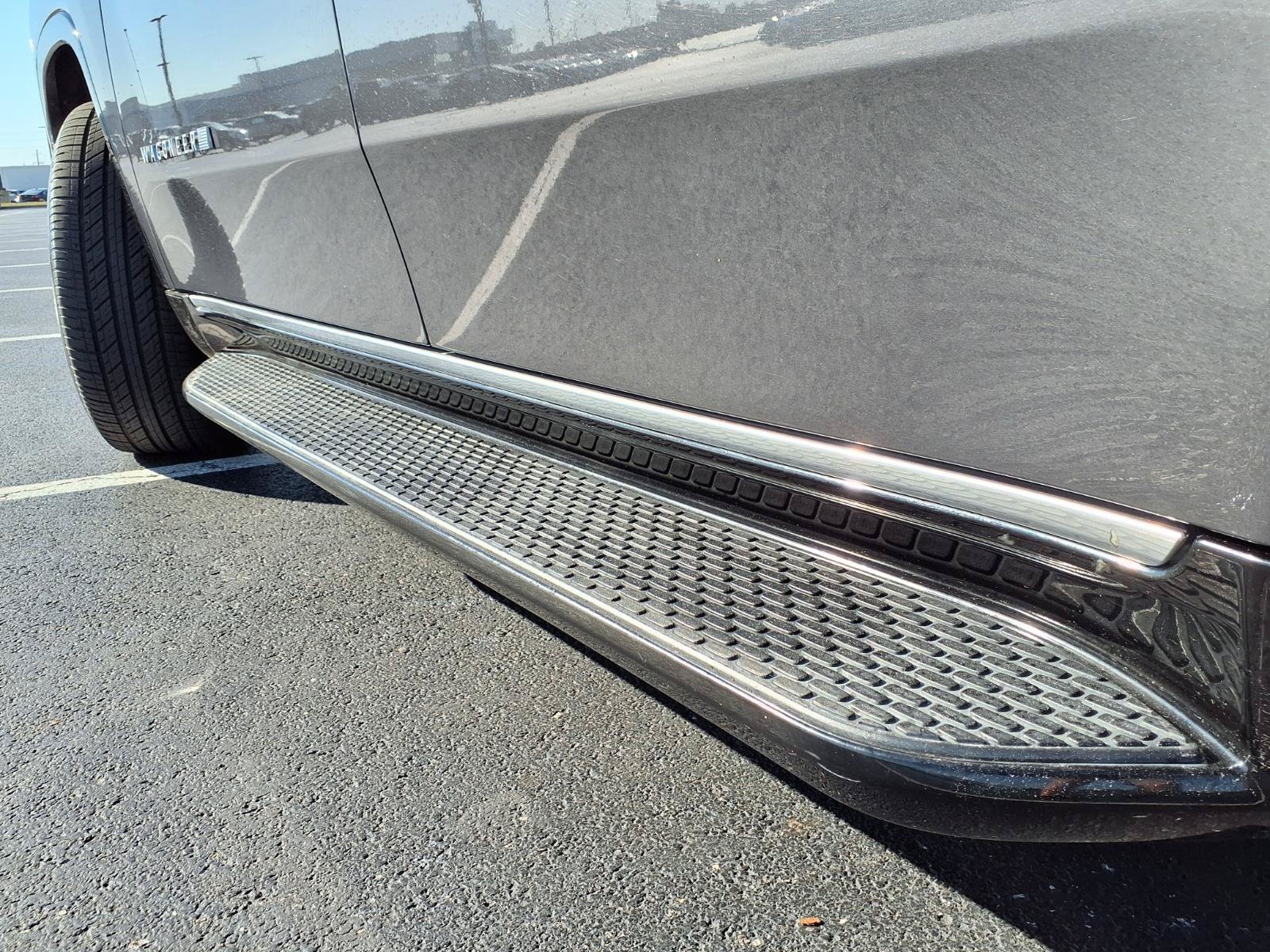 Used 2024 Jeep Wagoneer Series II AWD/4WD image 33