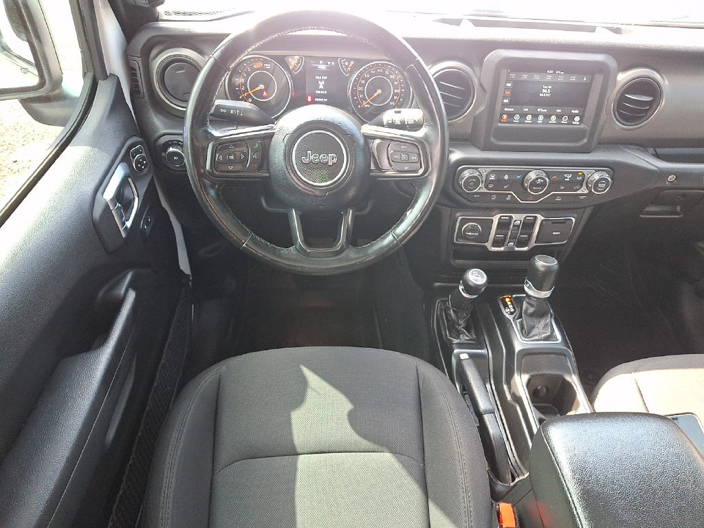 Used 2022 Jeep Wrangler Unlimited Sport AWD/4WD image 2